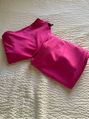 Vibrant Hot Pink Crew Neck Top and matching pants scuba knit seamed pants.